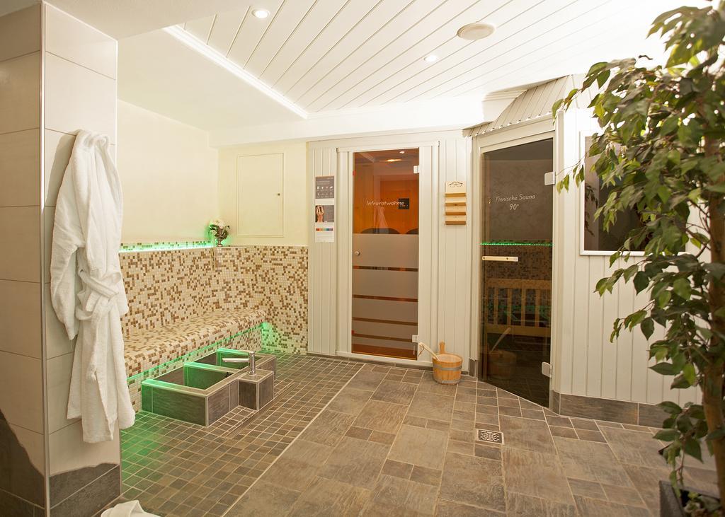 Hotel & Ferienappartements Edelweiss Willingen  Exterior photo