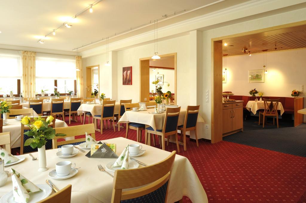Hotel & Ferienappartements Edelweiss Willingen  Exterior photo