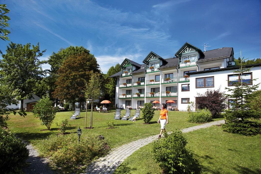 Hotel & Ferienappartements Edelweiss Willingen  Exterior photo